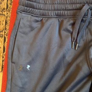 NWT under Armour black women loose sweatpants